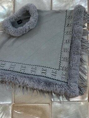 Grey Y2K vintage faux fur bedazzled wool poncho with fringe ⭐️ bohemian dream